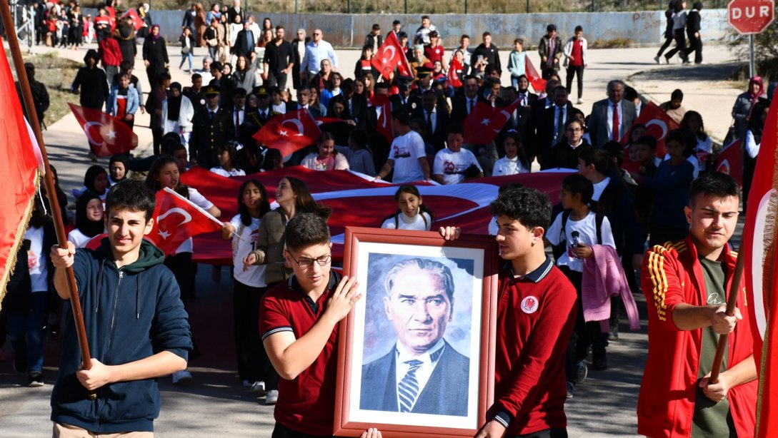 29 Ekim Cumhuriyet Bayramımız İlçemizde coşkuyla kutlandı.